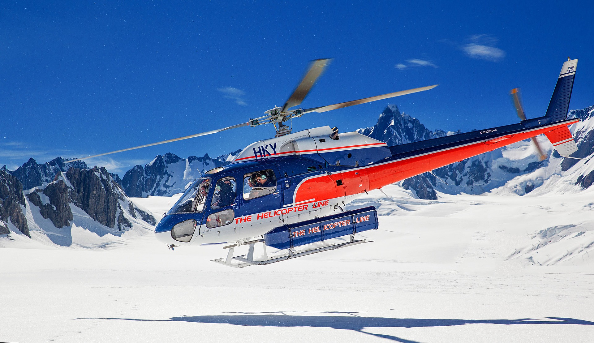 helicopter landing on snow