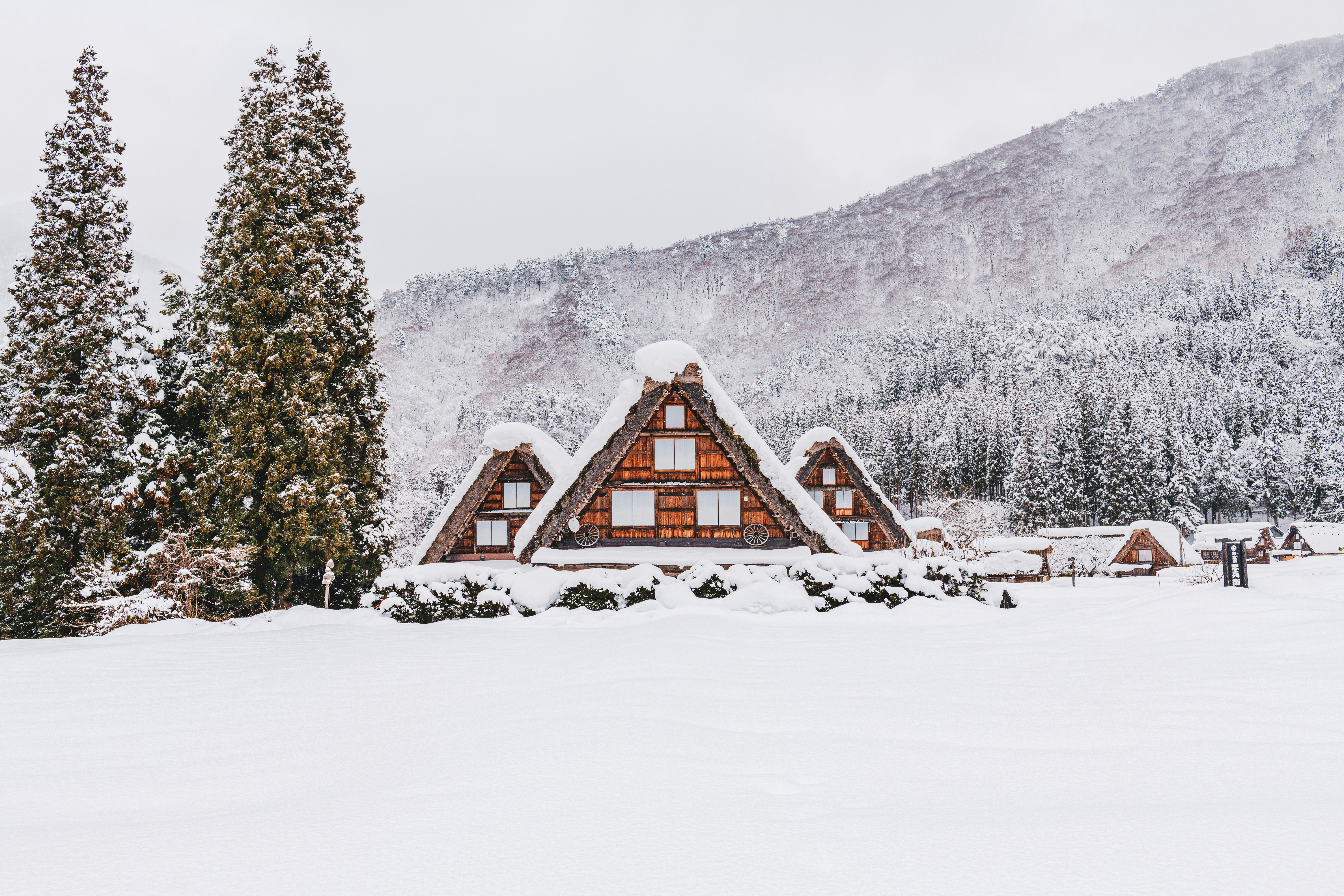 cabin in the snow in shirakawa japan